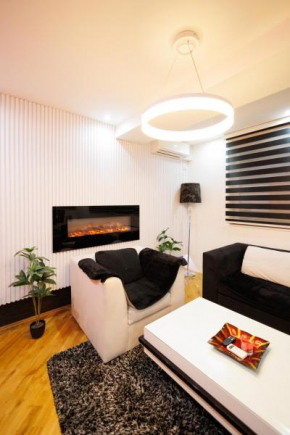 LUXURY SUITES MARKOV